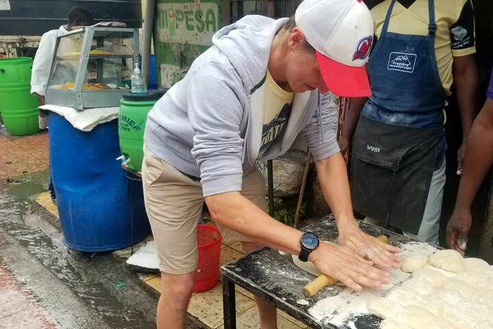 Nairobi: Historic and Modern Highlights Walking Tour